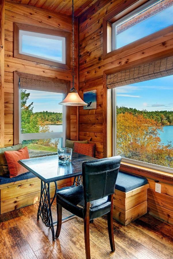 Snug Harbor Resort And Marina Friday Harbor Extérieur photo
